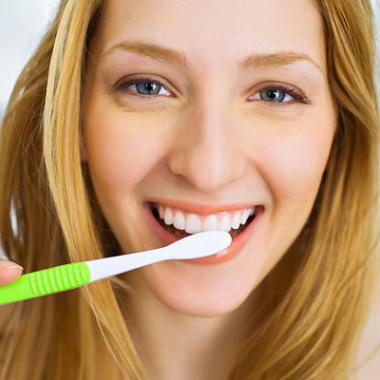 Hogyan tisztítsuk megfelelően a fogakat és a szájüreget?